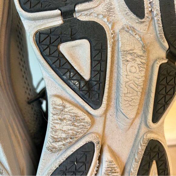 Hoka One One Mens Bondi 8 Running Shoe size 10 - Picture 14 of 16